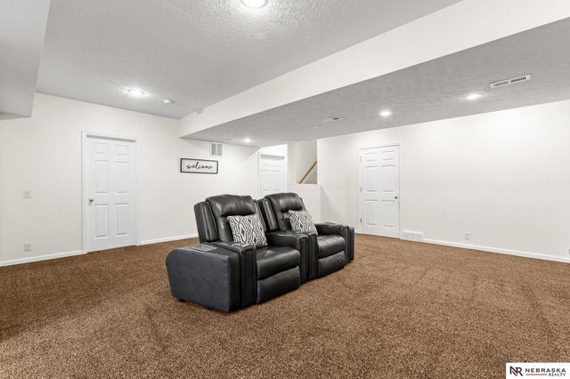 2240 Crystal Creek Drive, Papillion, NE 68046