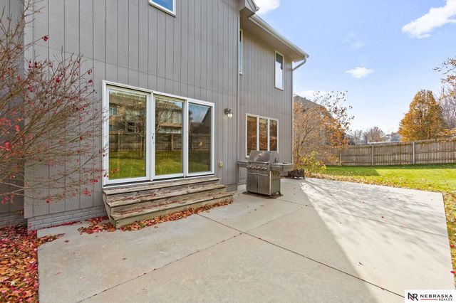 2240 Crystal Creek Drive, Papillion, NE 68046