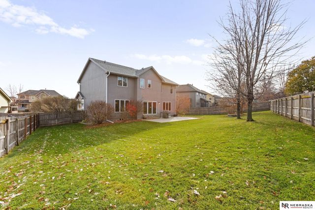 2240 Crystal Creek Drive, Papillion, NE 68046