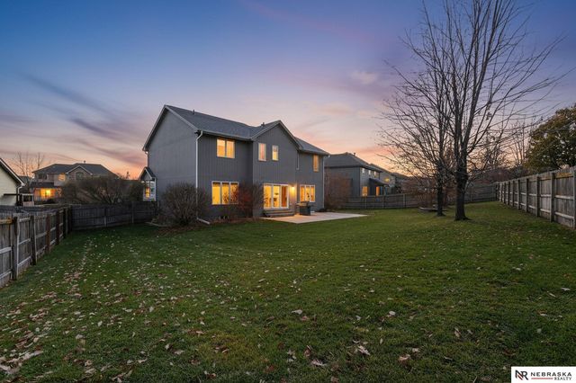 2240 Crystal Creek Drive, Papillion, NE 68046