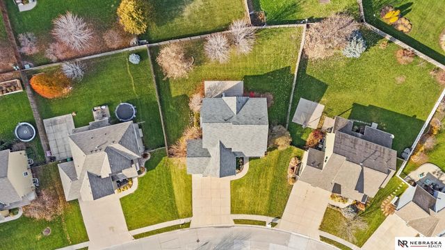 2240 Crystal Creek Drive, Papillion, NE 68046