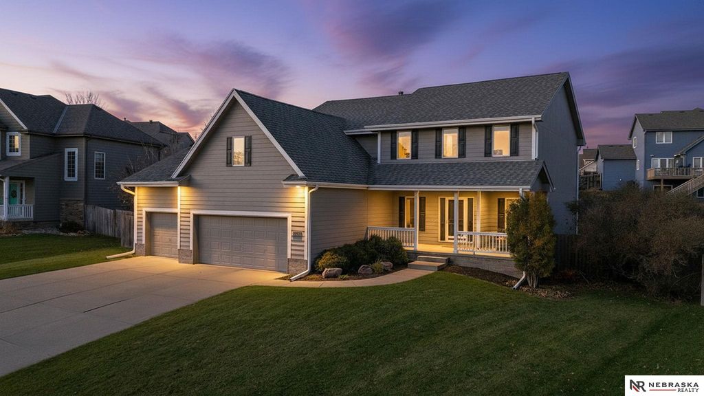 2240 Crystal Creek Drive, Papillion, NE 68046