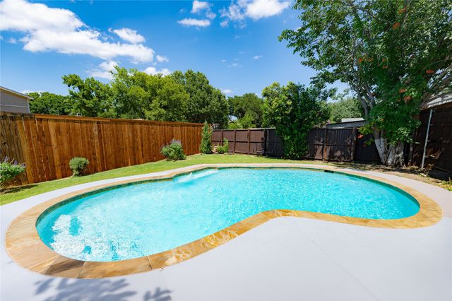 3301 Knights Haven Lane, Garland, TX 75044