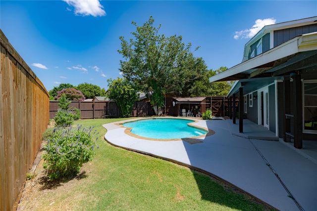 3301 Knights Haven Lane, Garland, TX 75044