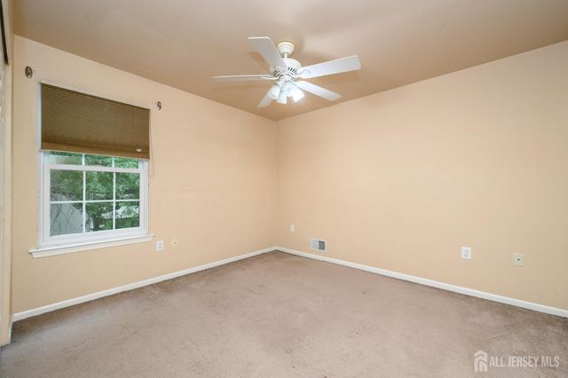 2 Garden Hills Drive, Franklin, NJ 08873