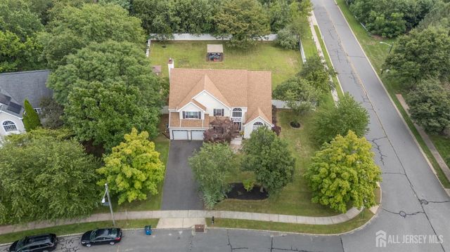 2 Garden Hills Drive, Franklin, NJ 08873