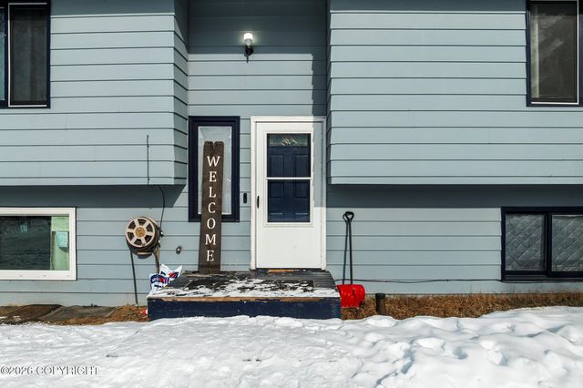 19823 Eagle River Road, Eagle River, AK 99577