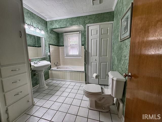 5220 Broadway Avenue, Evansville, IN 47712