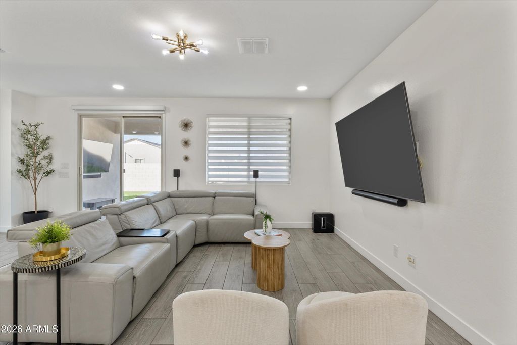 Image 14 of property listing at 22878 E Watford Drive, Queen Creek, AZ 85142