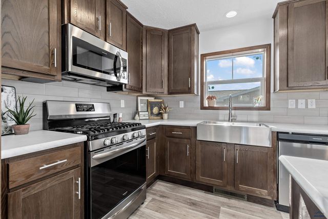 1717.80 E PHILADELPHIA, Rapid City, SD 57703