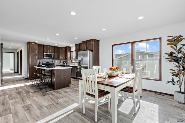 1717.80 E PHILADELPHIA, Rapid City, SD 57703