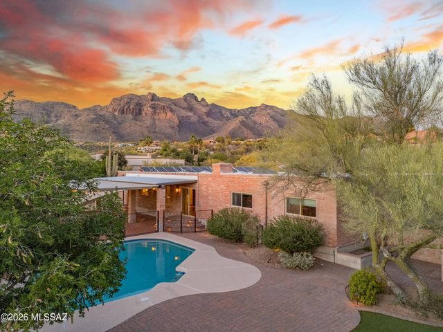 6901 N Ozona Drive, Tucson, AZ 85718