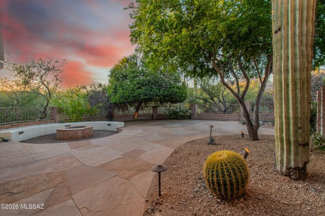 6901 N Ozona Drive, Tucson, AZ 85718