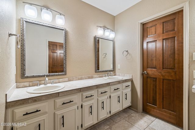 6901 N Ozona Drive, Tucson, AZ 85718