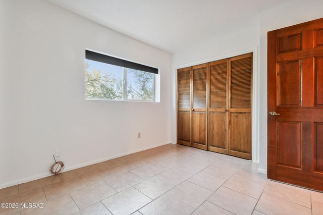 6901 N Ozona Drive, Tucson, AZ 85718