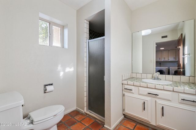 6901 N Ozona Drive, Tucson, AZ 85718