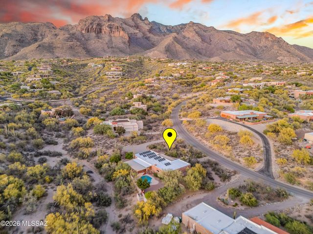 6901 N Ozona Drive, Tucson, AZ 85718