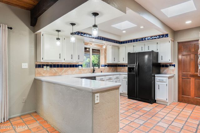 6901 N Ozona Drive, Tucson, AZ 85718