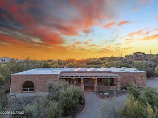 6901 N Ozona Drive, Tucson, AZ 85718