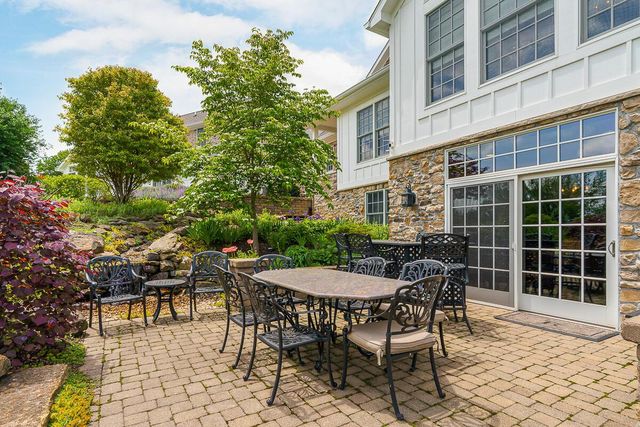 6008 Shala Circle, Nashport, OH 43830