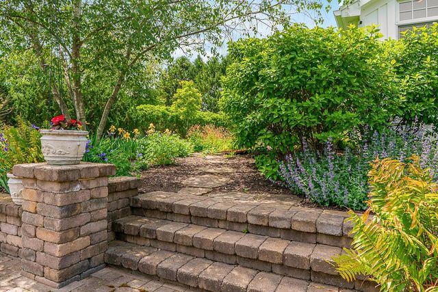 6008 Shala Circle, Nashport, OH 43830