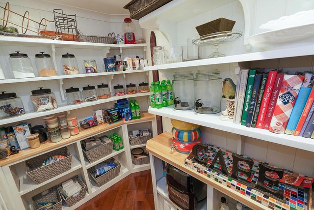 6008 Shala Circle, Nashport, OH 43830