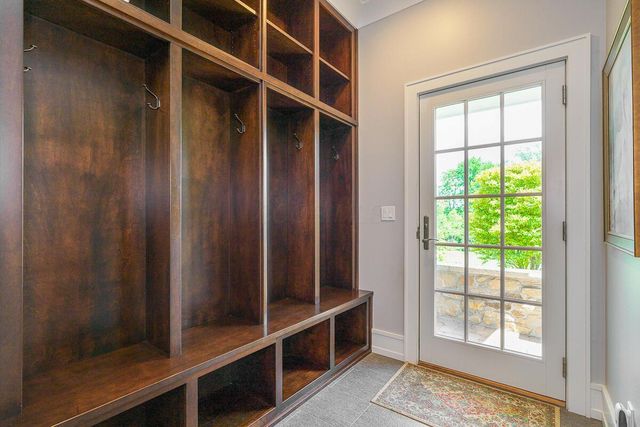 6008 Shala Circle, Nashport, OH 43830