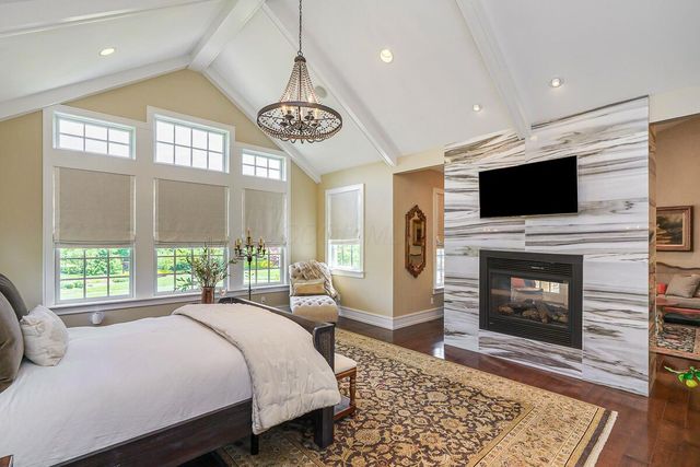 6008 Shala Circle, Nashport, OH 43830