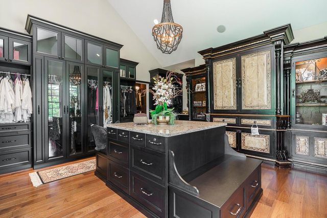 6008 Shala Circle, Nashport, OH 43830