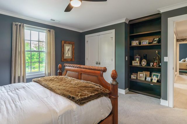 6008 Shala Circle, Nashport, OH 43830