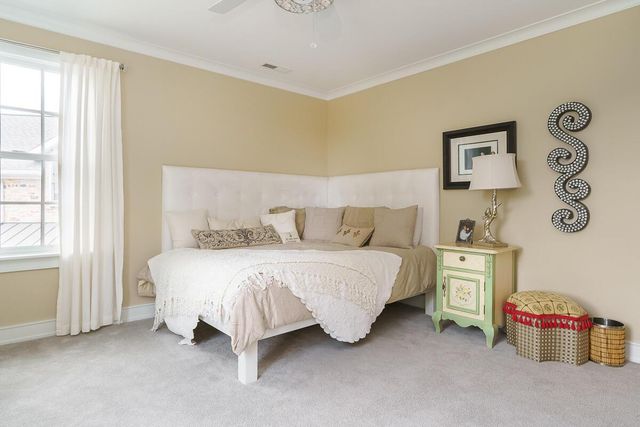 6008 Shala Circle, Nashport, OH 43830