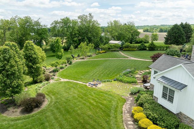 6008 Shala Circle, Nashport, OH 43830