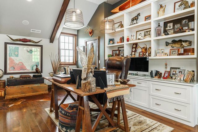 6008 Shala Circle, Nashport, OH 43830