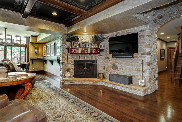 6008 Shala Circle, Nashport, OH 43830