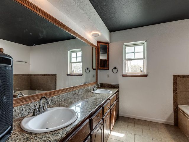 1232 SW 133rd Place, Oklahoma City, OK 73170
