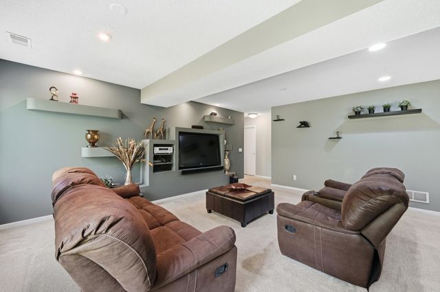 13476 Granada Avenue, Apple Valley, MN 55124