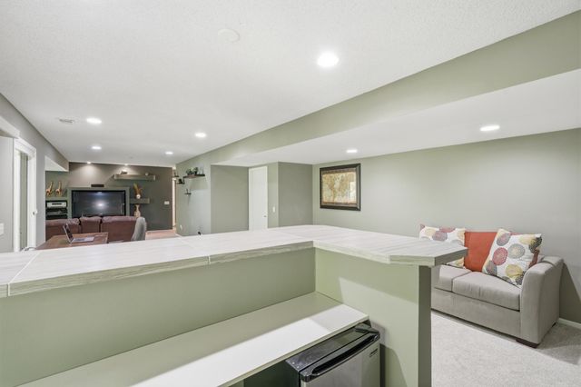 13476 Granada Avenue, Apple Valley, MN 55124