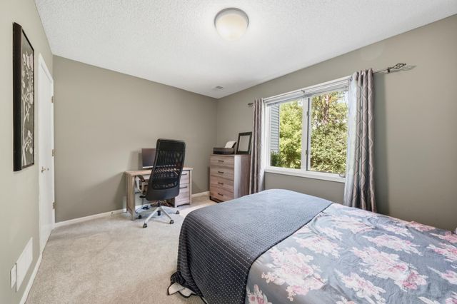 13476 Granada Avenue, Apple Valley, MN 55124