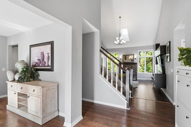 13476 Granada Avenue, Apple Valley, MN 55124