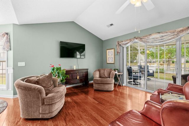 420 Westham Dr., Murrells Inlet, SC 29576