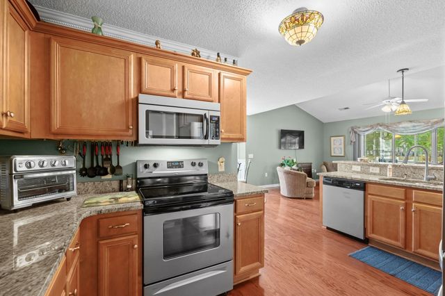 420 Westham Dr., Murrells Inlet, SC 29576