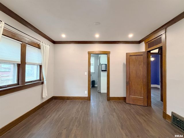 2008 W CLARKE Avenue, West Peoria, IL 61604