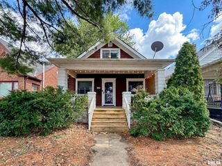 2008 W CLARKE Avenue, West Peoria, IL 61604