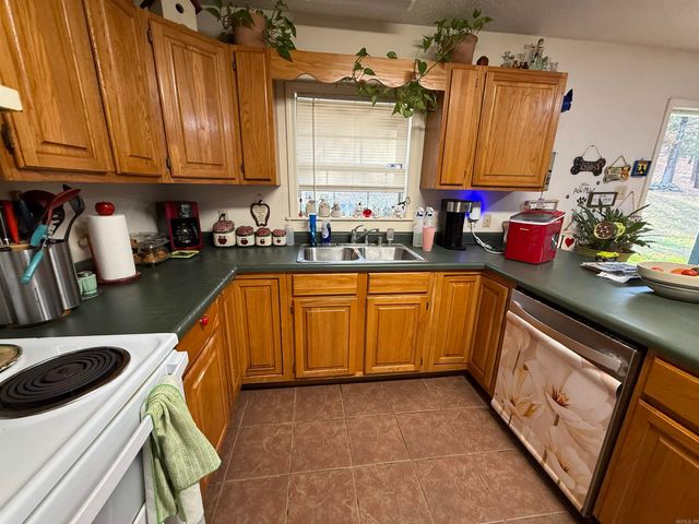 5 Crystalwood Drive, Mayflower, AR 72106