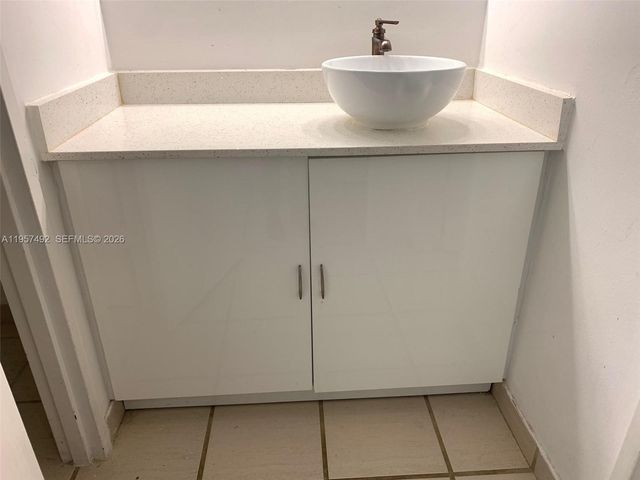 100 Lincoln Rd 732, Miami Beach, FL 33139