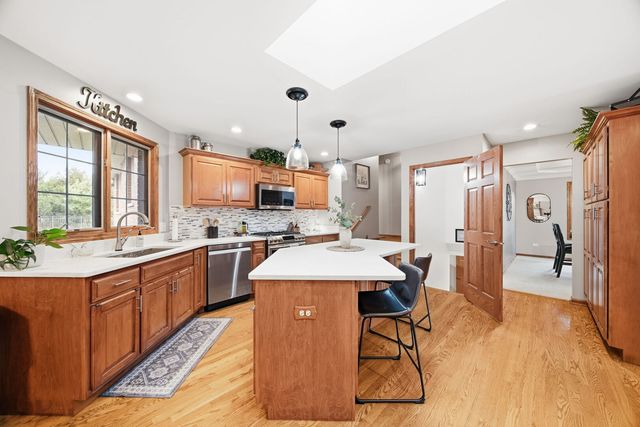 16065 Ridgewood Drive, Homer Glen, IL 60491