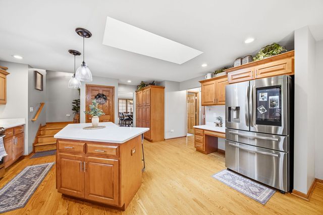 16065 Ridgewood Drive, Homer Glen, IL 60491