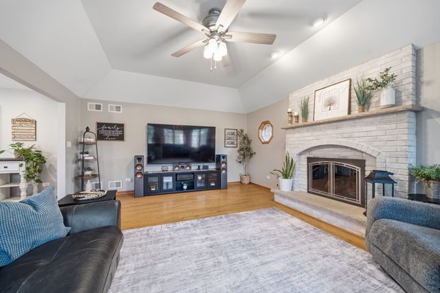 16065 Ridgewood Drive, Homer Glen, IL 60491