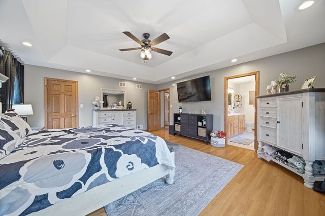 16065 Ridgewood Drive, Homer Glen, IL 60491