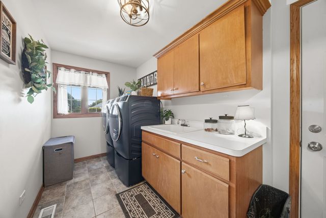 16065 Ridgewood Drive, Homer Glen, IL 60491